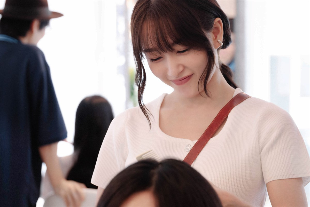 映画『死神バーバー』岡部大、平井亜門ら18名の追加キャストが発表　場面写真も解禁に