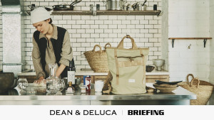 DEAN ＆ DELUCA“折りたたんで持ち運べる2WAYパック”発売！ 「BRIEFING」とのコラボで