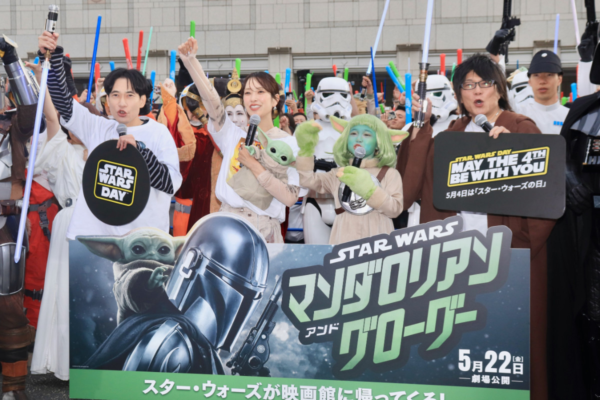 永尾柚乃＆森川智之＆佐々木久美＆板倉俊之が横浜にサプライズ登場！ 「スター・ウォーズの日」を祝福