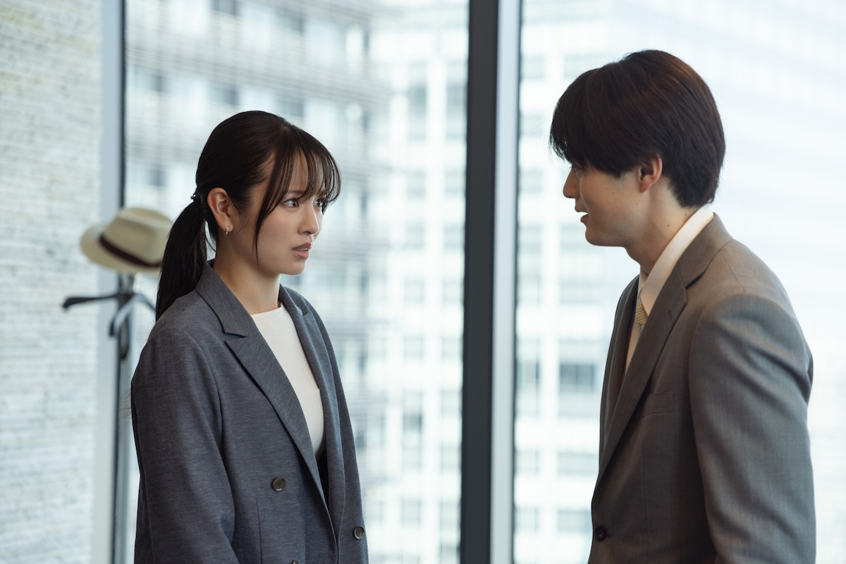 『リボーン』“もう1人の光誠”高橋一生、意味深な表情で絶句　ネット騒然「なんだ…？」「入れ替わってたりする？」
