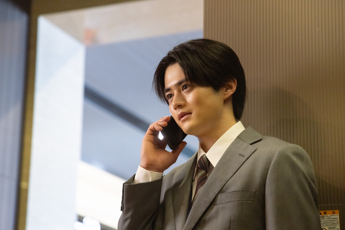 『リボーン』“光誠”高橋一生、階段転落の回想シーンに不穏な人影　ネット注目「シルエット的に女性」「髪長いよな…？」