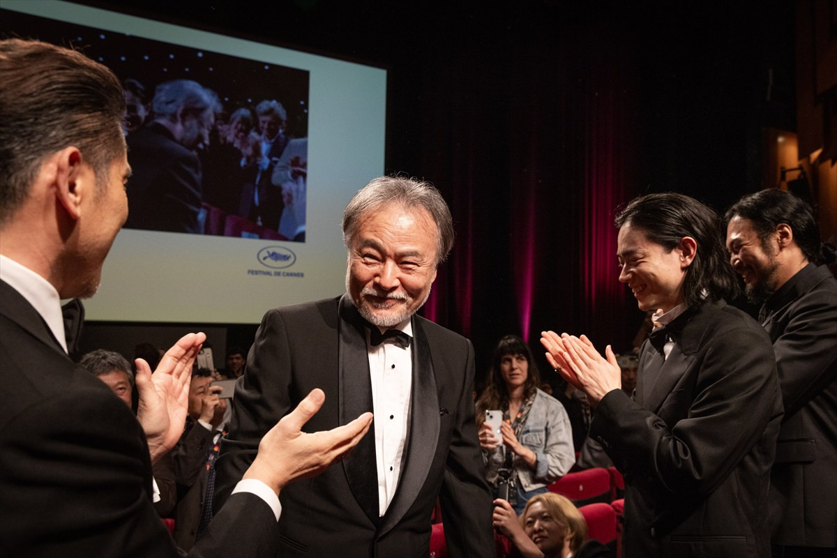 黒澤清監督『黒牢城』カンヌで1000人総立ちのスタンディングオベーション　本木雅弘は涙　菅田将暉、宮舘涼太も感激コメント