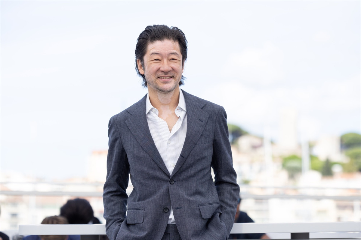岸井ゆきのがカンヌ初参加！　映画『すべて真夜中の恋人たち』公式上映のスタオベに浅野忠信がガッツポーズ