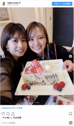 （左から）加藤綾子アナ、井上清華アナ　※「井上清華」インスタグラム