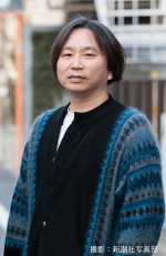 『キュー』（新潮社刊）原作者・上田岳弘