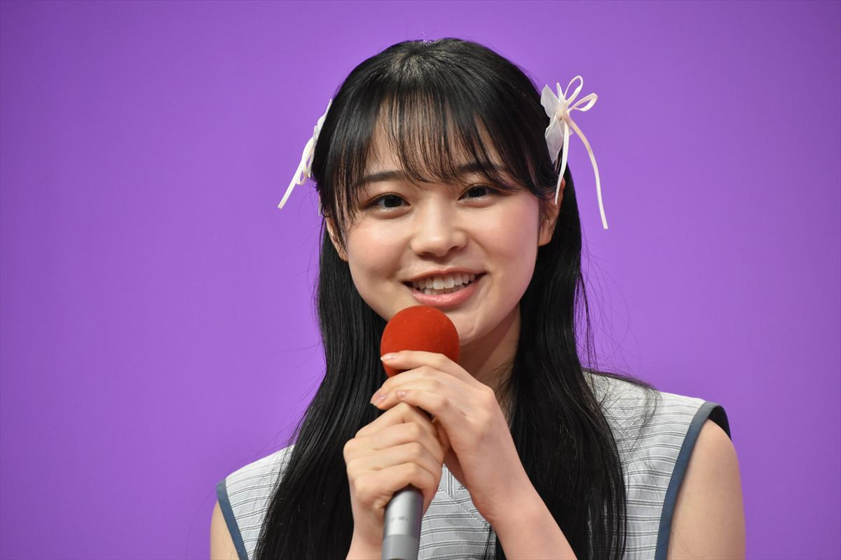 かたせ梨乃、ウエディングドレス姿で豆原一成と“結婚式”再現　「こんなダイナマイトな役は初めて」