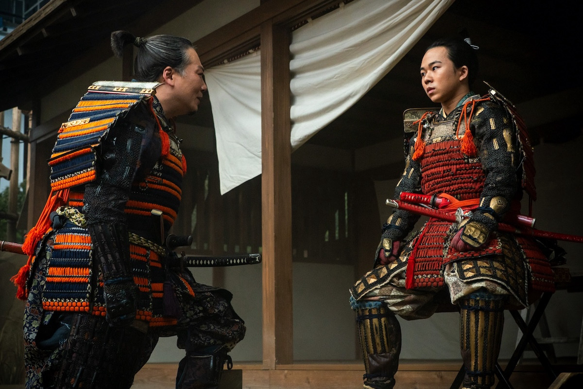 『豊臣兄弟！』“信長”小栗旬、“村重”トータス松本に“刀饅頭”　ネット恐怖「ホラーすぎる」「饅頭ハラスメント」