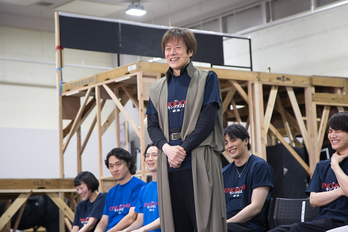 三浦宏規＆高野洸、舞台『キングダム』再演に意気込み　“王騎”山口祐一郎のさすがの包容力をカンパニー絶賛！