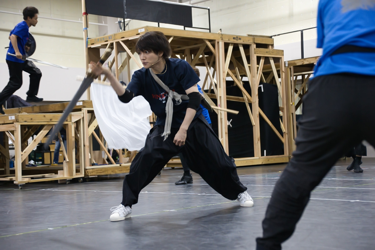 三浦宏規＆高野洸、舞台『キングダム』続編に意気込み　“王騎”山口祐一郎のさすがの包容力をカンパニー絶賛！