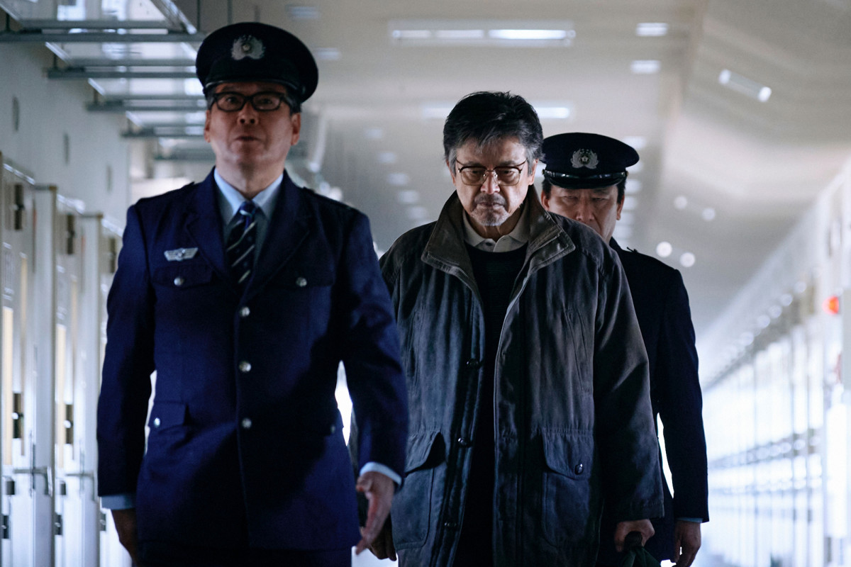 松村北斗×今田美桜『白鳥とコウモリ』登場人物たちの多面的な表情を切り取った新規場面写真解禁