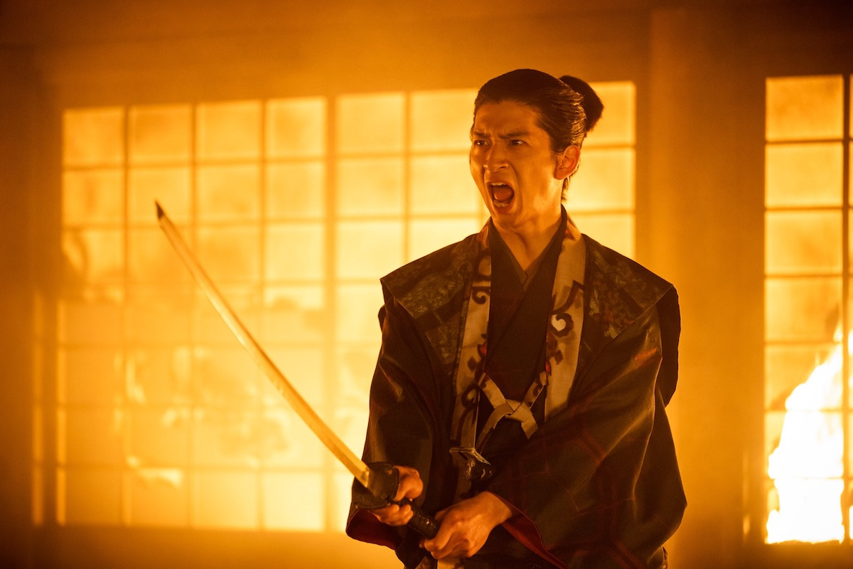 『豊臣兄弟！』“信長”小栗旬、本能寺で壮絶な最期「圧巻」「ロスだよ…」称賛続々　“ノー敦盛”に驚きの声も（ネタバレあり）