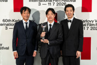 映画『焼却炉』が第60回カルロヴィ・ヴァリ国際映画祭でプロキシマ部門審査員特別賞授賞（左から）高田聡プロデューサー、内田俊太郎監督、長尾卓磨