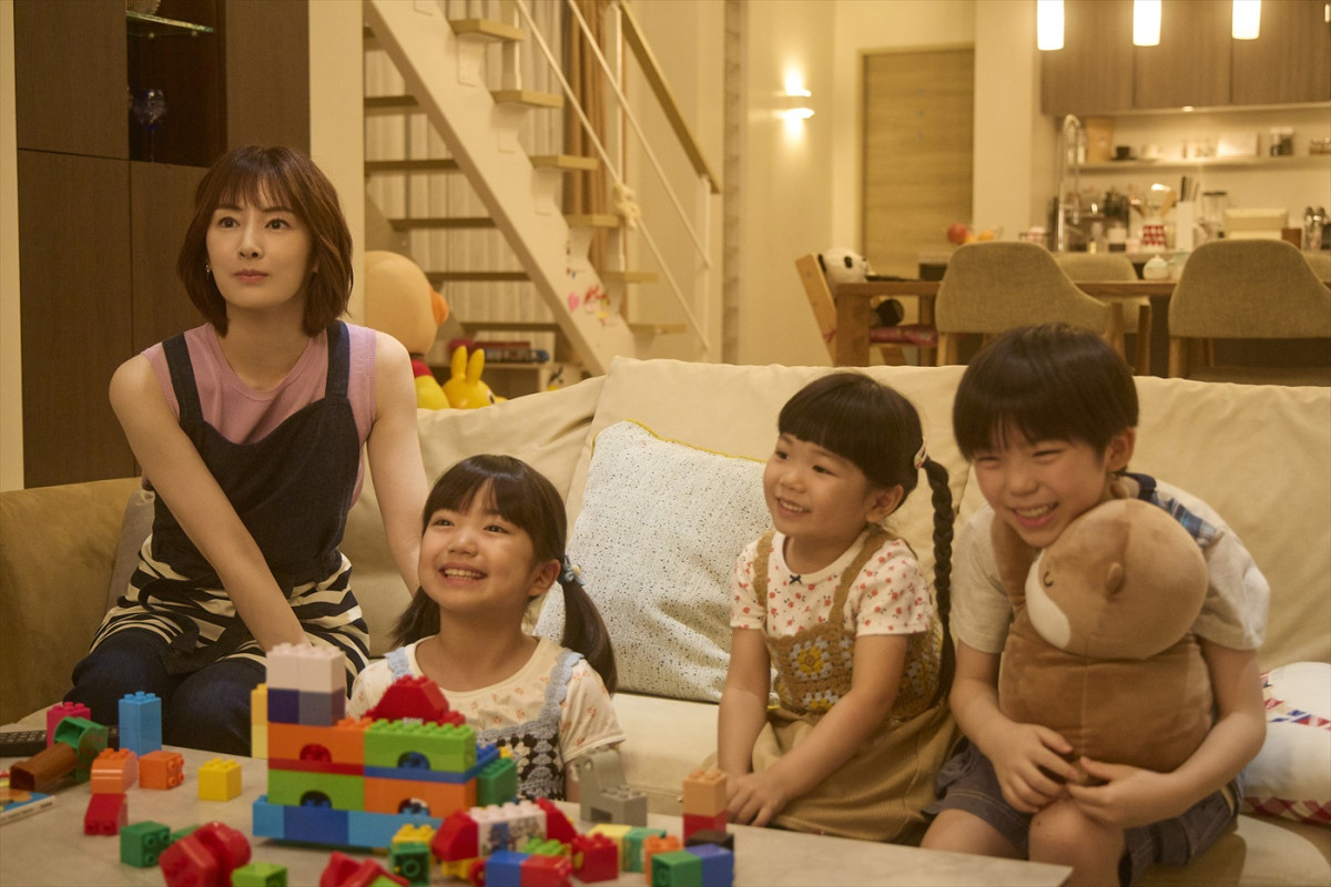 あす放送『24時間テレビ49』SPドラマ・つんく♂役の高橋光臣が再現した「シャ乱Q ディスコグラフィー」解禁