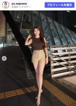 小鳥遊ゆう、美脚映えるショーパンコーデ披露　※「小鳥遊ゆう」Instagram