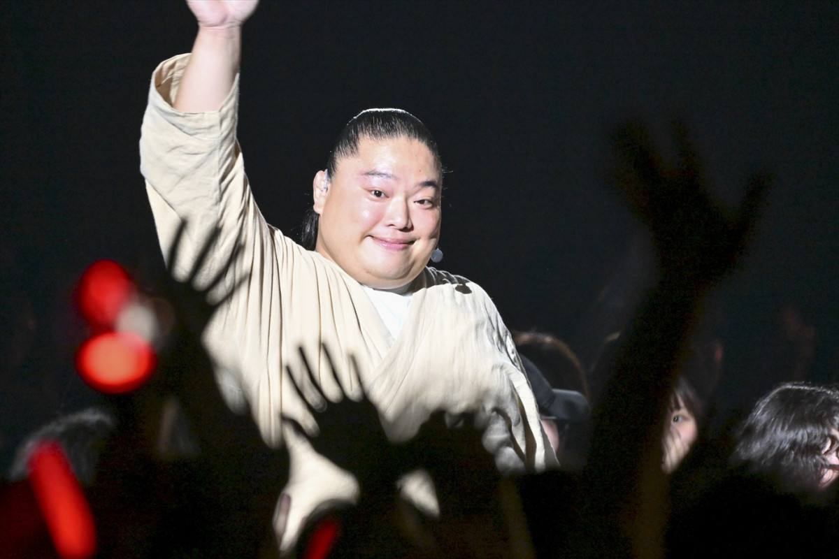 『VIVANT』キャストが豪華集結！ “野崎”阿部寛が煙に巻く？ “ノコル”二宮和也の出番は？ ギリギリの深掘りトーク＜イベントレポート＞