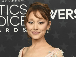 アリアナ・グランデ、活動休止について自ら説明　休養は前からの計画