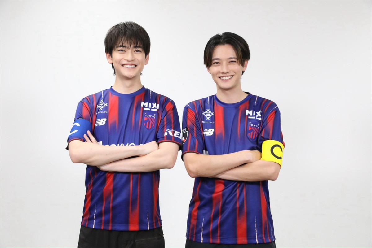 実写『ブルーロック』高橋文哉＆櫻井海音、J1リーグ開幕戦キックインセレモニーに登場＆喜びの声到着