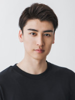 舞台『転生した大聖女は、聖女であることをひた隠す』に出演するサヴィス役：井阪郁巳