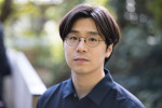 連続テレビ小説『巡るスワン』に出演する田村健太郎