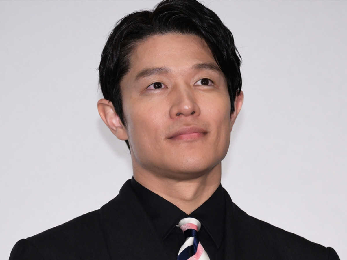 鈴木亮平