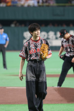 読売ジャイアンツ対横浜DeNAベイスターズ戦の始球式に登板した高橋文哉