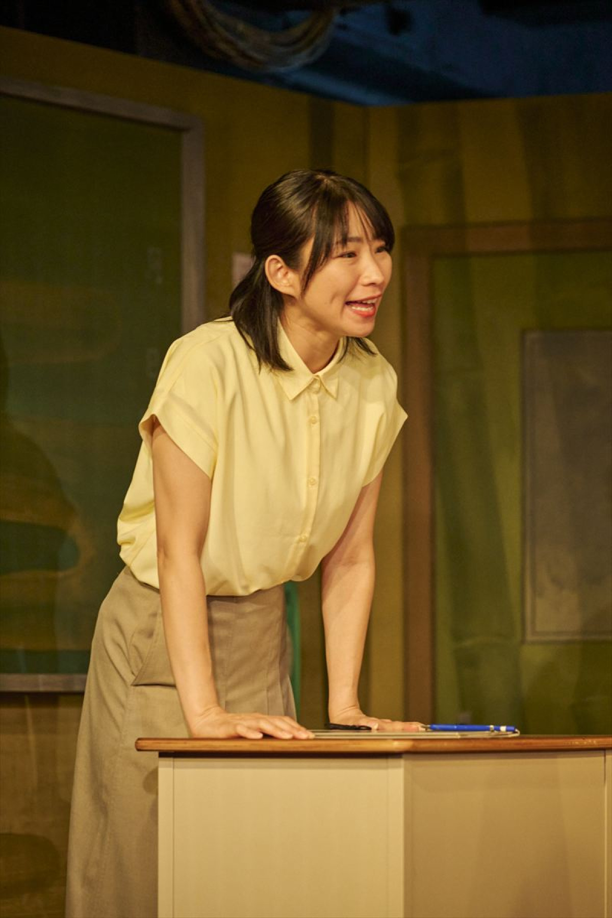 アナログスイッチ『転校生は、かぐや』開幕！　さえない男子高校生たちのもとに“月人”の少女が