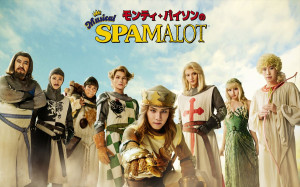 ミュージカル『モンティ・パイソンのSPAMALOT』メインビジュアル
