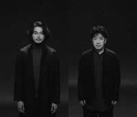 『ハムレット、冬の旅 HAMLET’S WINTER』に出演する（左から）東出昌大、栗原英雄