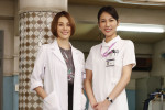 ドラマ『アナログナース～デジタルってなんなんだよ!?～』（左から）大門未知子（米倉涼子）、那須田灯（松下奈緒）