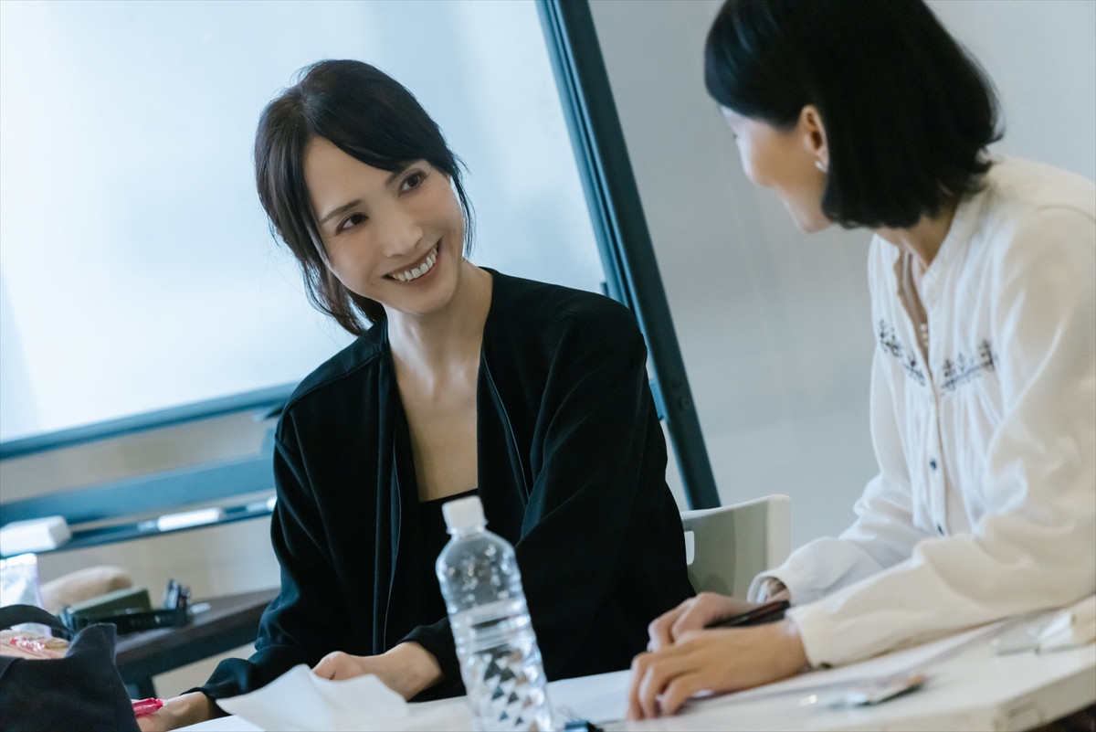 貴城けい＆田野聖子が前半と後半で役を交換　舞台『マリア・シュトゥアルト』稽古場レポ