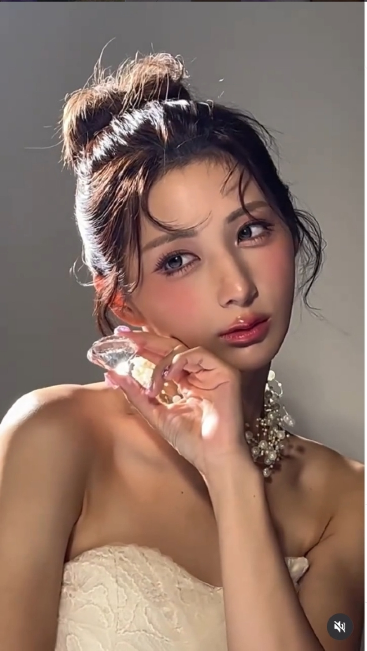 「別人みたい」「ギャップえっぐ」　23kg減のしなこ、“激変”投稿にネット衝撃　美背中にも熱視線