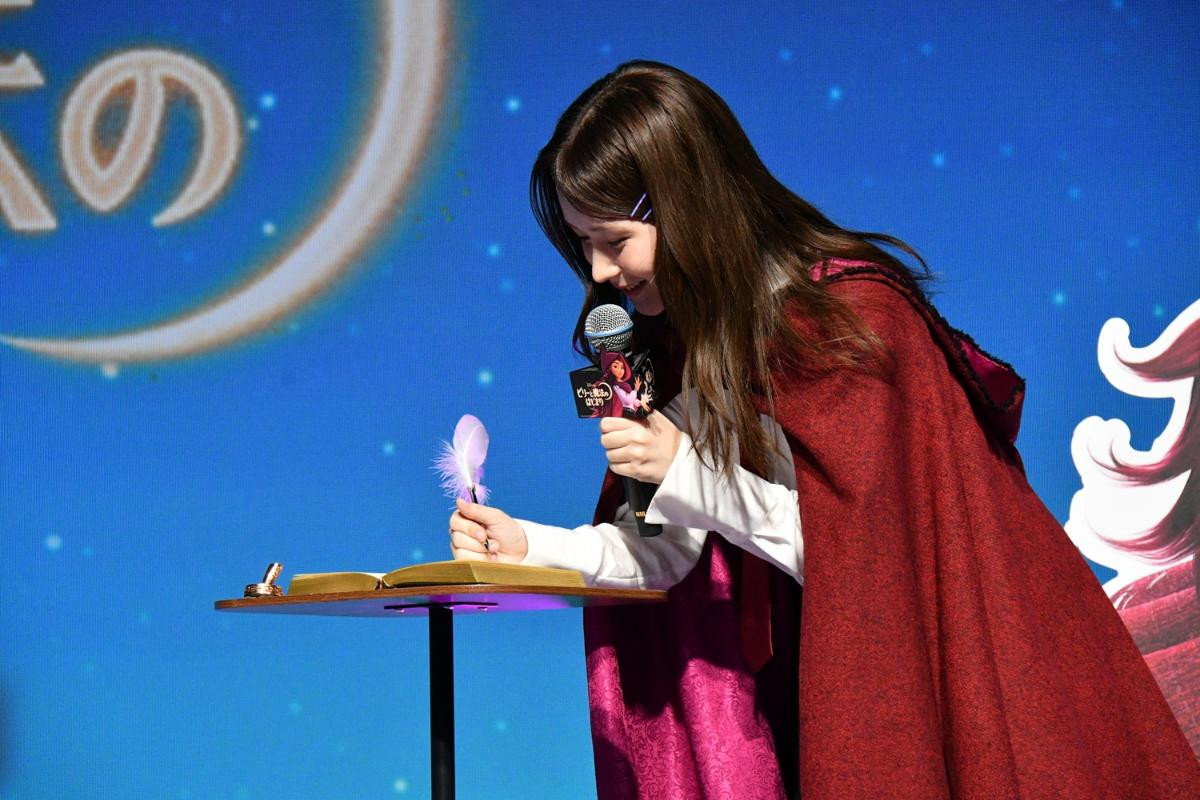 畑芽育、ディズニー最新作『ビリーと魔法のはじまり』ヒロイン日本版声優に決定！ 「感動の涙をグッとこらえました」