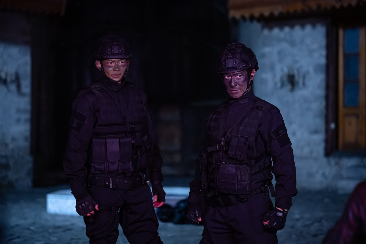 『VIVANT』デカ手裏剣＆両手マシンガン乱射！ “奪還作戦MVP”ゲルンに称賛続々「無双しすぎて惚れた」「もはやランボー」