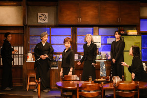 ONEOR8『台所の女たちへ』舞台稽古の様子
