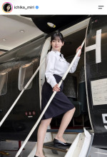 未梨一花、自衛隊制服姿オフショットを披露　※「未梨一花」Instagram