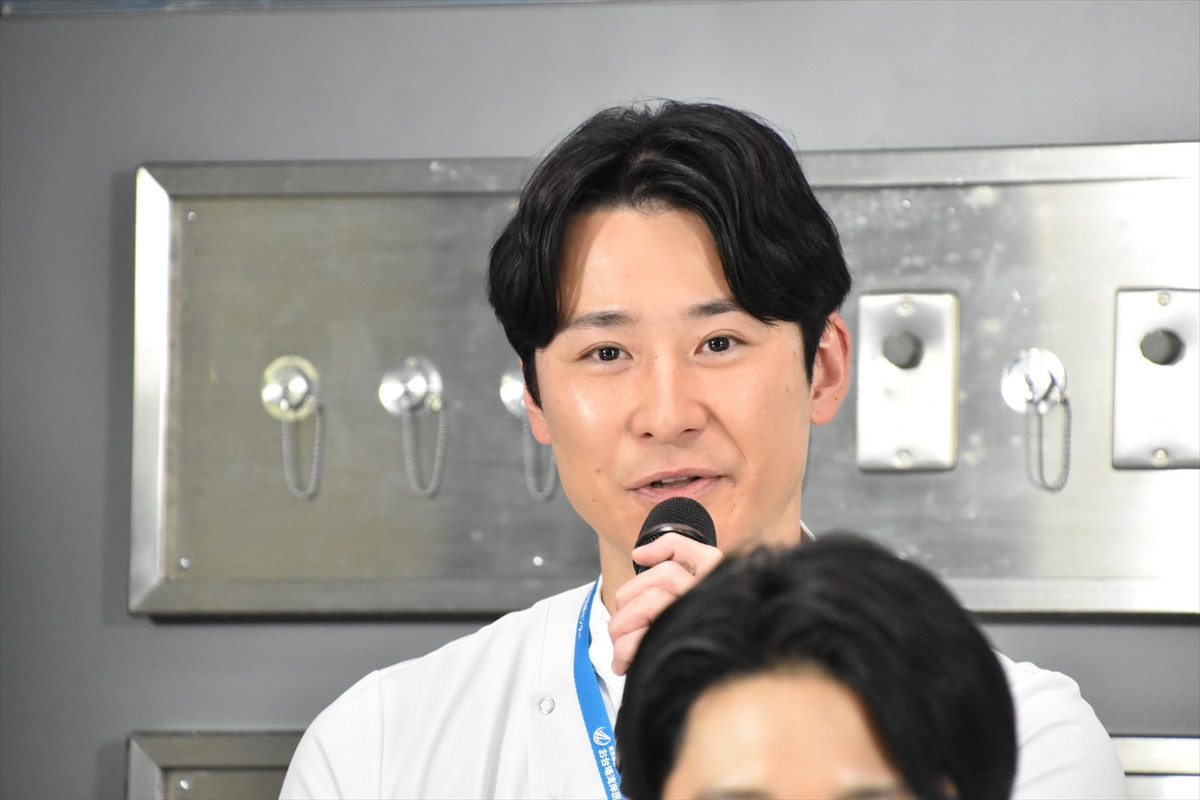 橋本環奈、撮影現場で「ずっと食べてます」　ラーメン完食シーンも「本当に全部飲んでる」