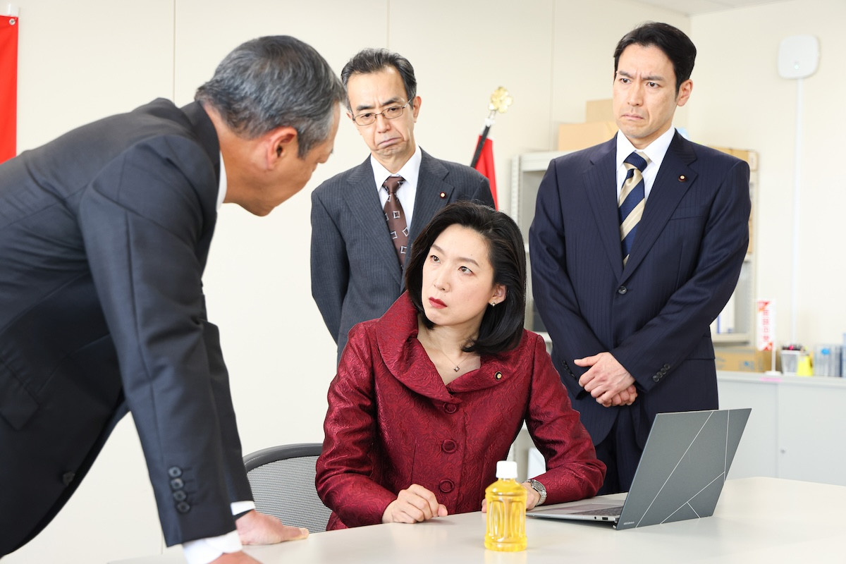 『不適切にもほどがある！』SP 朝ドラ共演者の濃厚ラブシーンにツッコミ続々「濃い絵面」「複雑すぎるw」