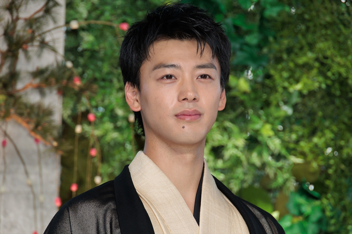 竹内涼真、ドラマ『再会～Silent Truth～』制作発表記者会見に登場