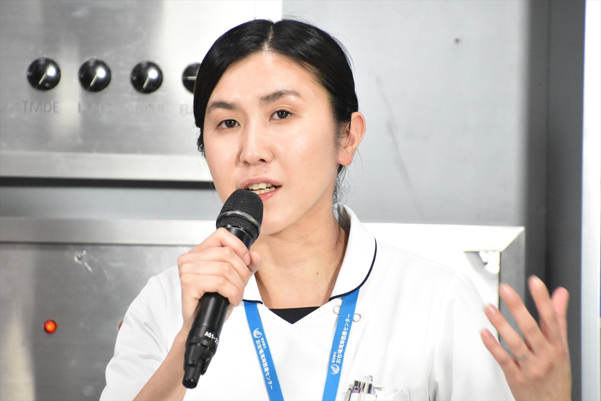 橋本環奈、撮影現場で「ずっと食べてます」　ラーメン完食シーンも「本当に全部飲んでる」