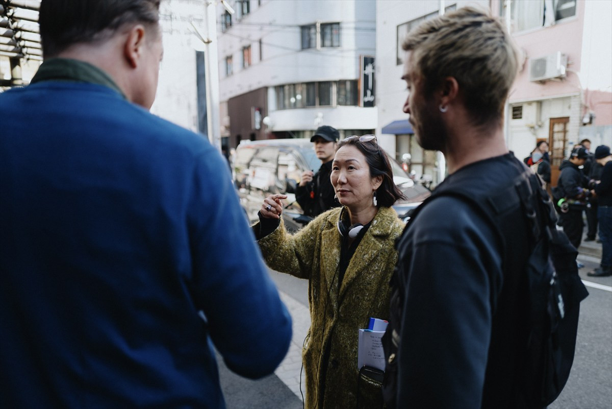 ブレンダン・フレイザー×柄本明らの撮影風景を収めた映画『レンタル・ファミリー』メイキングカット公開