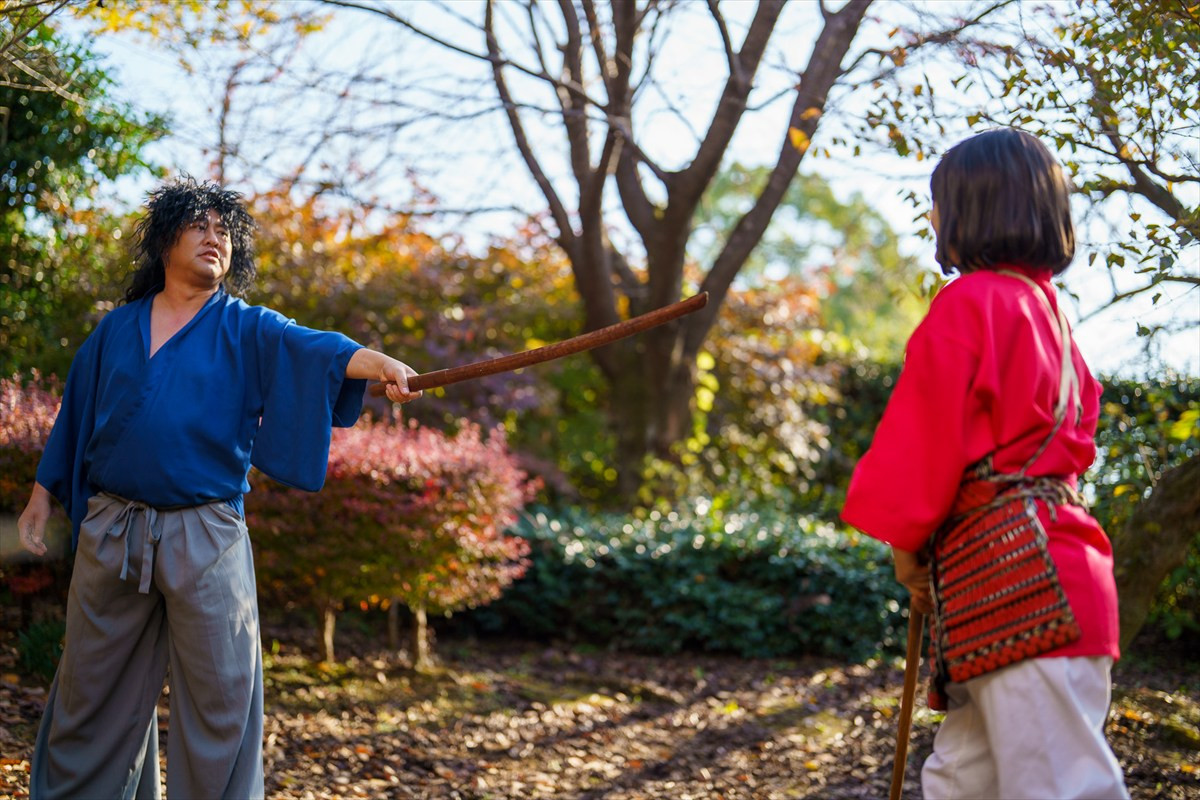 監督・有吉弘行が壁芸人とともに登壇！　映画『有吉の壁 劇場版アドリブ大河「面白城の18人」』舞台あいさつが開催決定