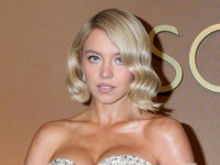 シドニー・スウィーニーの下着ブランド、発売後即完売　ランジェリー姿でLAに登場する新映像も