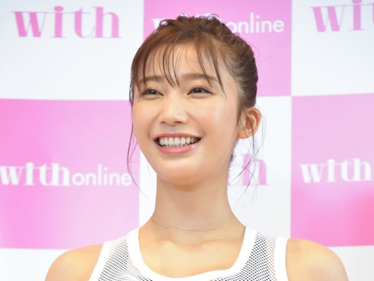 生放送で降板直訴から6年…人気グラドルの衝撃的な美ぼう＆美スタイルをイッキ見