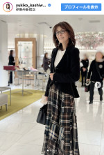 伊勢丹新宿店でエレガントなコーディネートを披露　※「柏木由紀子」インスタグラム