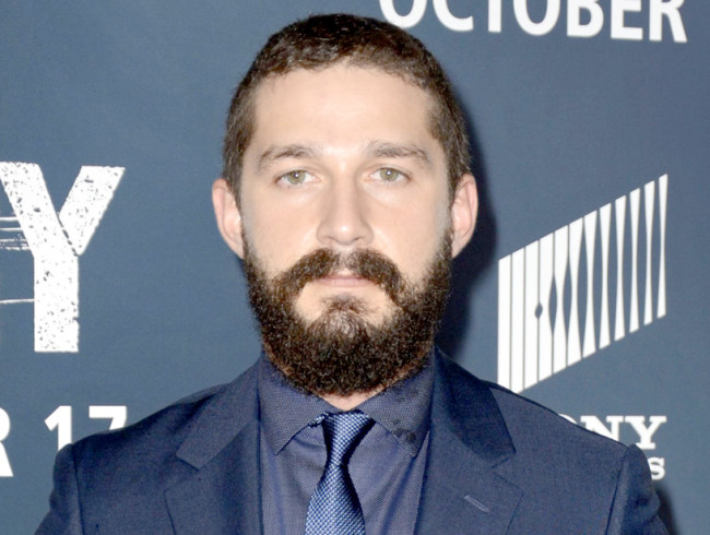 シャイア・ラブーフ、乱闘騒ぎで逮捕　ミア・ゴスと破局していた