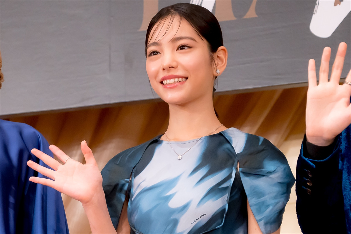 市川染五郎、當真あみと初対面で驚き「後ろが見えるくらいの透明感」