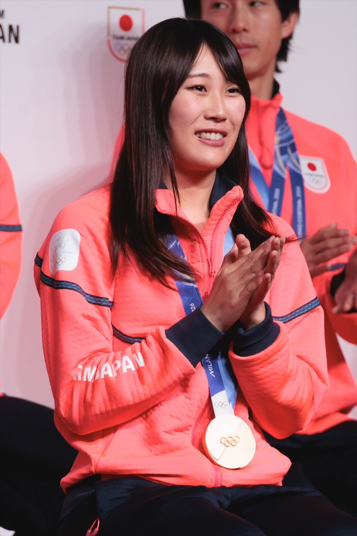 “りくりゅう”三浦璃来＆木原龍一「しばらくは好きなものを食べたい」　激闘終えメダリストたちが帰国