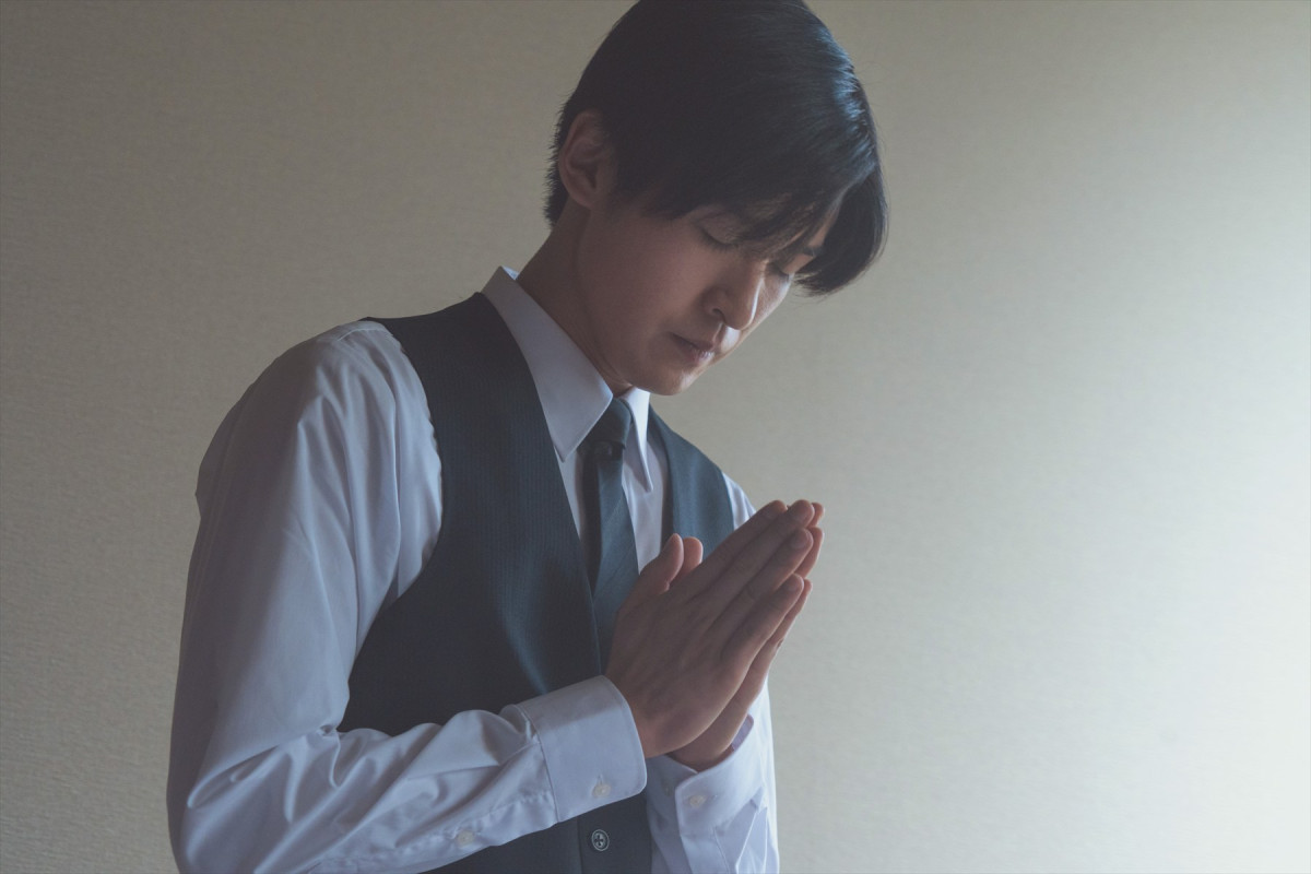 『ほどなく、お別れです』目黒蓮の所作が美しい“納棺の儀”、本編映像解禁　浜辺美波も「見入ってしまいました」