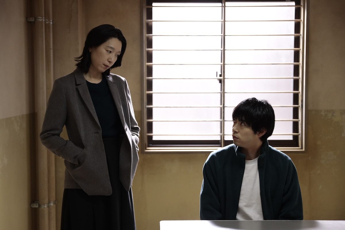 『再会』“万季子”井上真央、“南良”江口のりこの考察に動揺　ネットも騒然「これは本当？」「署長かも？？」