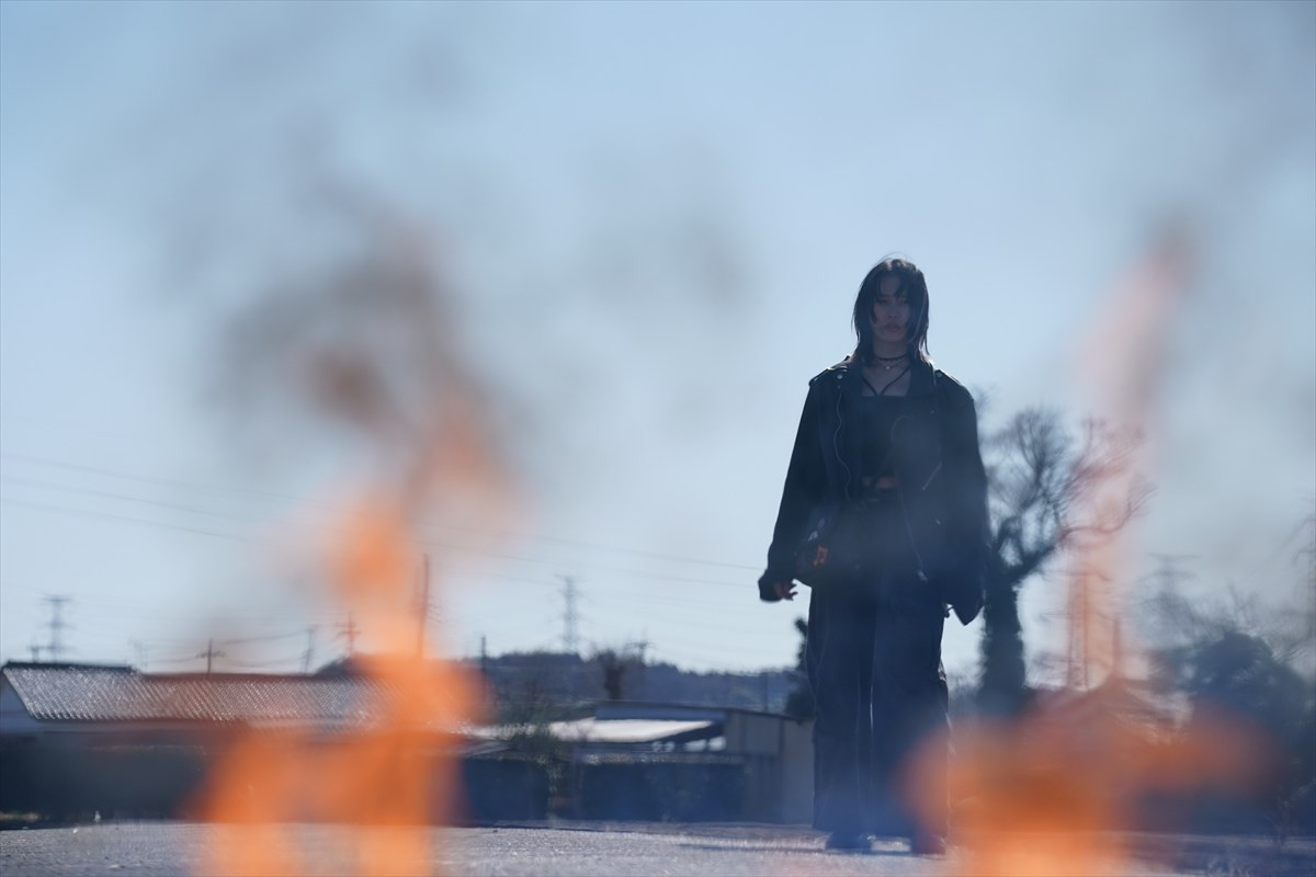 ジェフリー・ガイ×南沙良『殺手＃4』銃＆日本刀アクション場面写真など新カットが解禁